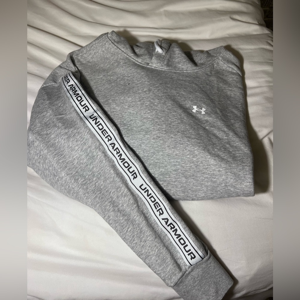 Gray under armor cropped hoodie size xl